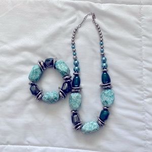 Necklace and bracelet set